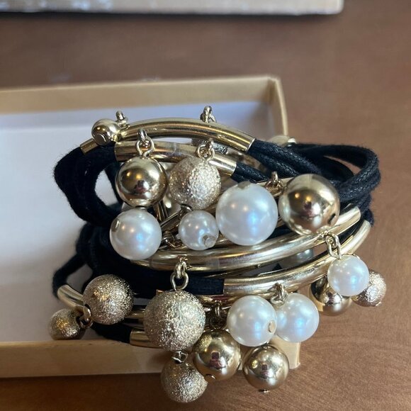 Boho Beaded Black Gold and pearl bracelet - Picture 1 of 3